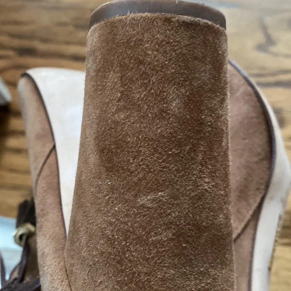Louise et Cie LO-Taedin Tan Suede Ankle Booties